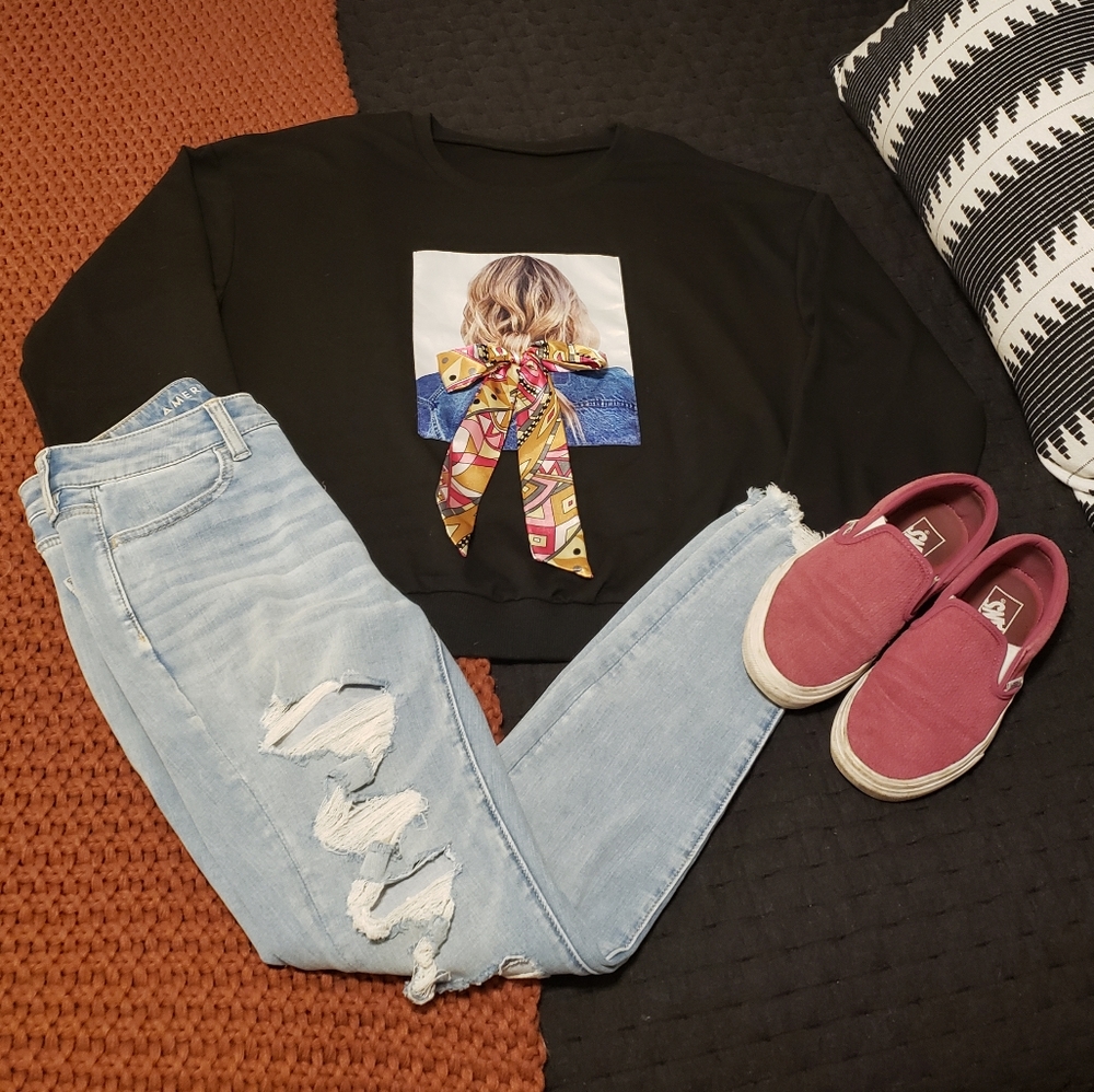 Boutique Bow Front Sweatshirt 🎀👱‍♀️